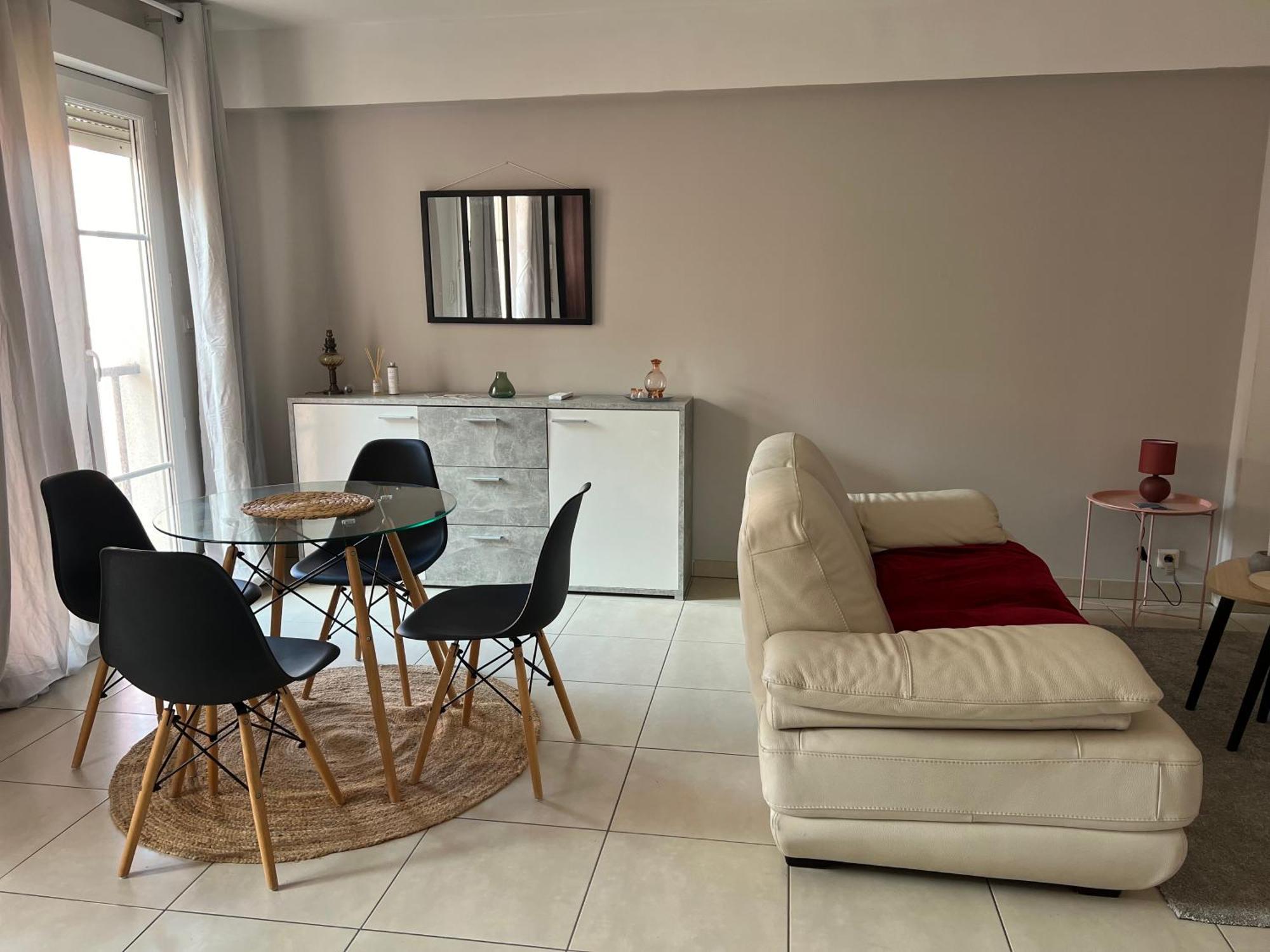 Appartement T3 Pres Du Port